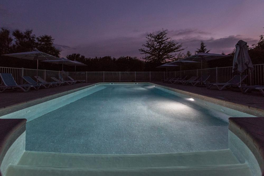 Ibis Budget Sisteron Bagian luar foto