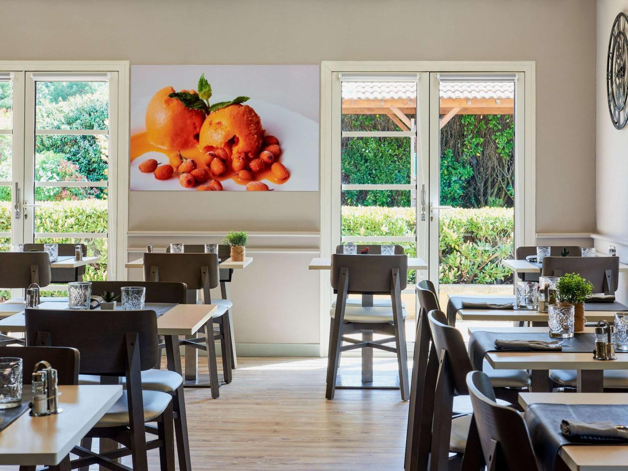 Ibis Budget Sisteron Bagian luar foto