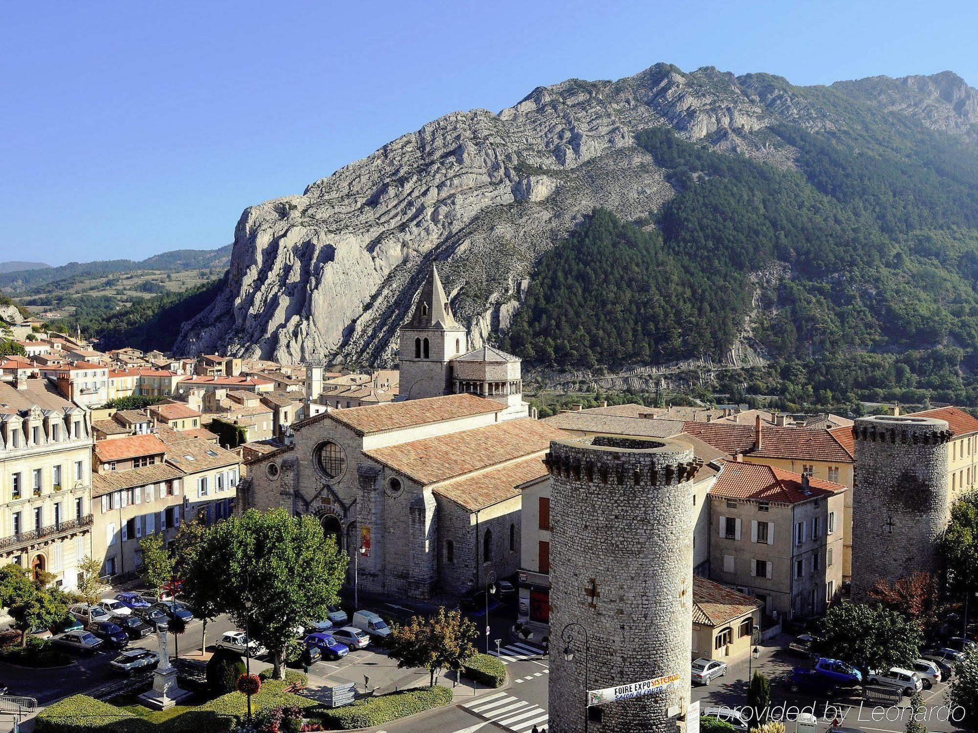 Ibis Budget Sisteron Bagian luar foto