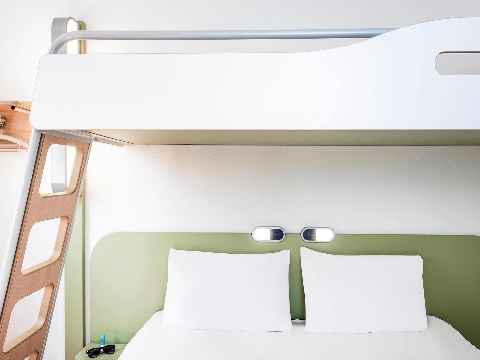 Ibis Budget Sisteron Bagian luar foto