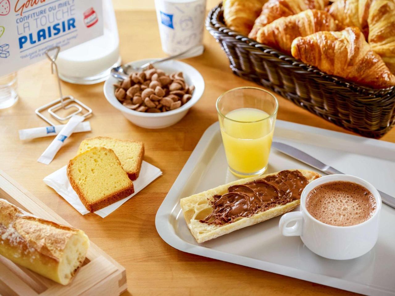 Ibis Budget Sisteron Bagian luar foto